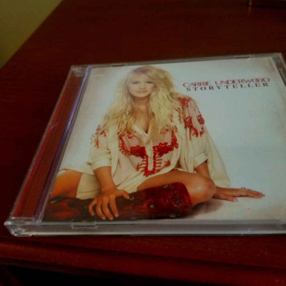 Carrie underwood storyteller cd like new